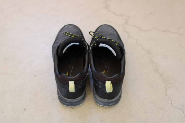 鈑金作業には「MIZUNOミズノ安全靴 静電気帯電防止モデルF1GA200209」