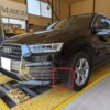 アウディ Q3 TFSI quattro フロントバンパー左下とアーチモールをクイック補修