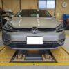 フォルクスワーゲン ゴルフ TSI フロントバンパーの損害を保険で修理